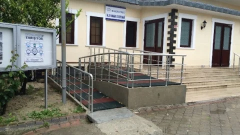 Beylikdüzü'nde İhlas 1 Yenileniyor
