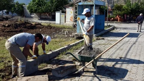 Aliağa'da Yenileme Çalışmaları Başladı