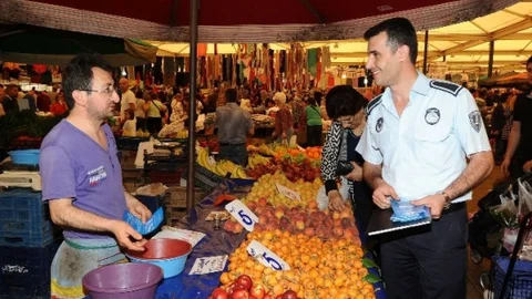 Karşıyaka'da Pazarcılara Uyarı Yapıldı