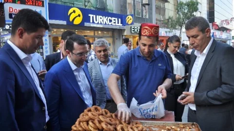 İzmir'de İbrahim Turhan Açıklamalarda Bulundu
