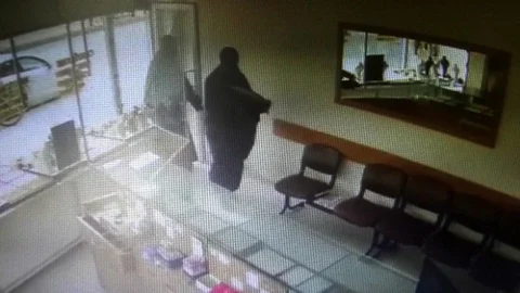 Adana'da Kuyumcu Soygunu Engellendi