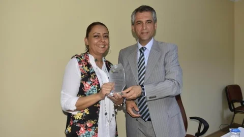 Diyarbakır'da Amed Kitap Fuarı Plaketi