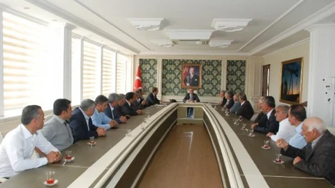 Samsatlı Muhtarlardan Vali'ye Teşekkür Ziyareti