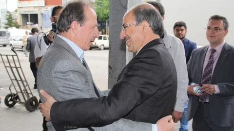 Kemal Tekden Esnafı Ziyaret Etti