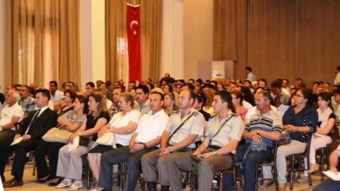 Ayvalık'ta Sandık Görevlilerine Seminer Düzenlendi