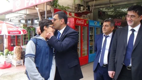 Serkan Bayram: "Engellilerin ve Erzincan'ın Avukatı Olacağım"