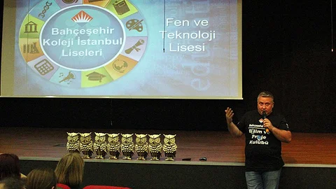 İzmir'de Bahçeşehir Fen ve Teknoloji Lisesi eğitim hayatına başlıyor