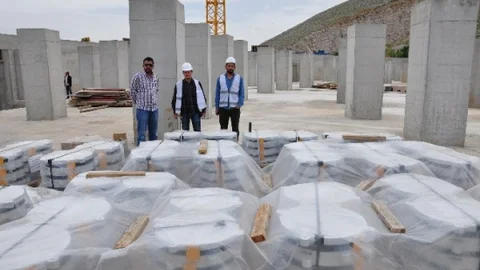 Kahramanmaraş’ta deprem izolatörleri teslim alındı
