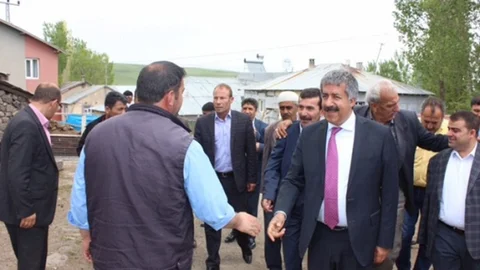 Hınıs'ta Seçim Çalışmaları Devam Ediyor