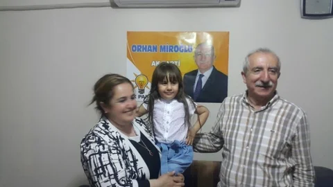 Mardin'de Orhan Miroğlu'nun minik hayranı Nehir Yasmin Güneştan, dikkat çekti.