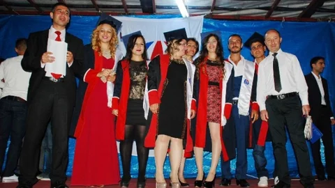 Nizip'te mezuniyet coşkusu yaşandı