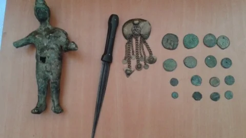 Adana'da kaçakçılık operasyonları sonucu 11 kişi tutuklandı