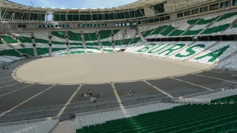Bursa'da yeni stadyumda çimlerin serilmesine 10 gün kaldı