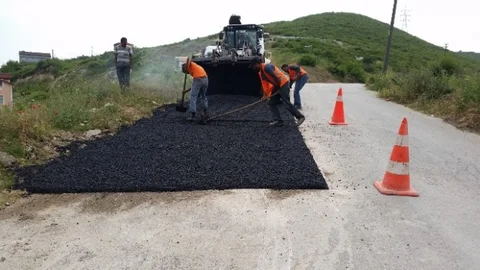 İzmit'te Karadenizliler Mahallesi'nde yollar onarıldı