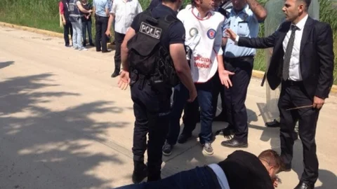 Bursa'da işten çıkarılan işçiler için eylem yapıldı