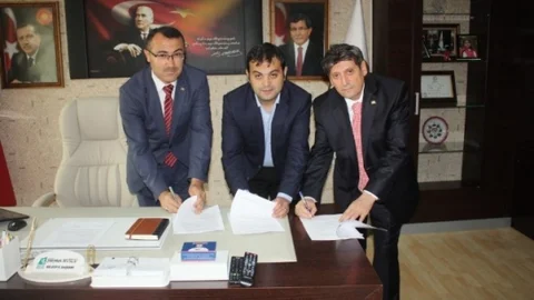 Burdur'da Bucak Belediyesi ile Bem-Bir-Sen arasında sözleşme imzalandı