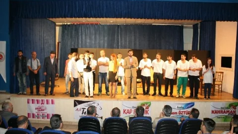 Düzce'de Yükümlülerin Tiyatro Gösterisi