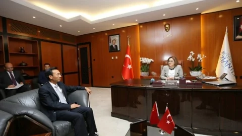 Gaziantep'te Çin Büyükelçisi Yu Hongyang, Fatma Şahin ile görüştü