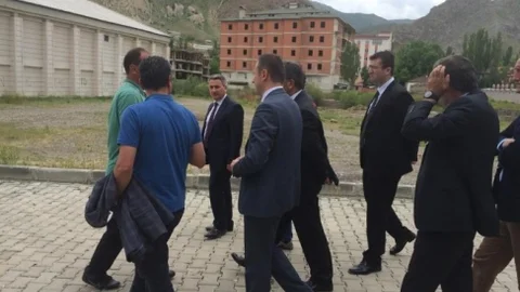 Erzurum'a yeni sentetik futbol sahaları yapılıyor
