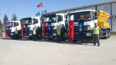 Eskişehir'de asfalt hizmetleri için 4 yeni araç alındı