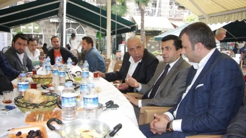 Bursa'da Kapalı Çarşı Esnafı Zırhlıoğlu'nu Ağırladı