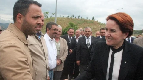 Bilecik'te MHP'li Meral Akşener'in seçim çalışmaları sürüyor