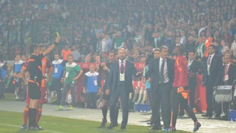 Ziraat Türkiye Kupası Finali'nde Galatasaray, Bursaspor'u 3-2 mağlup ederek sezonu iki kupayla tamamladı.