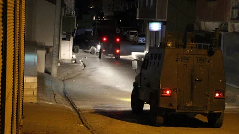 Silopi'de polis araçlarına bombalı saldırı yapıldı