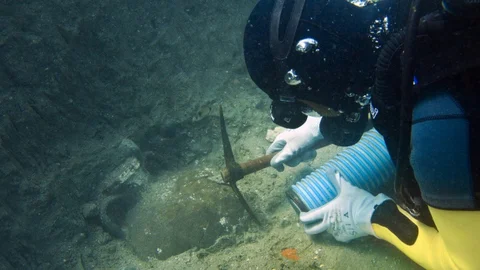 İzmir Urla'da Osmanlı savaş gemisi kazısı yeniden başlatıldı
