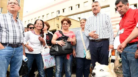 Adana'da sokak hayvanları için düzenlenen yardımlar hakkında bilgi verildi.