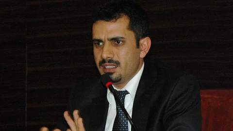 Tutuklu gazeteci Mehmet Baransu, Twitter'da hakaret ettiği iddia edilen Esat Ç. hakkında ifade verdi.