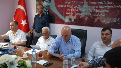 Adana'da Hüseyin Sözlü'ye fahri hemşehrilik beratı verildi