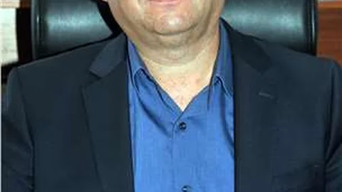 Manisa Barosu Başkanı Ali Arslan, "Fuat Avni" hesabından yayımlanan gözaltı iddialarına tepki gösterdi.