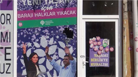 Eskişehir'de HDP seçim bürosuna silahlı saldırı yapıldı