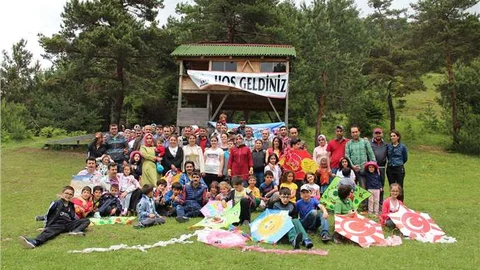 Artvin'de Geleneksel Uçurtma Şenliği yapıldı
