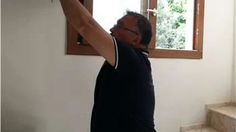İzmir Aliağa'da esnaftan kuş kurtarma hamlesi