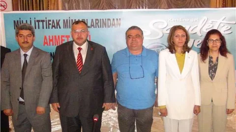 Hatay'da Siyasetteki Düşüşü Eleştirdi