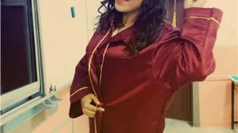 Zonguldak'ın Ereğli ilçesinde bir öğrenci, okul ikincisi olunca ödülünü yere bırakarak salonu terk etti.