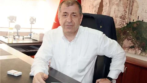 Ümit Özdağ, Gaziantep'te AK Parti'nin dış politikası hakkında konuştu