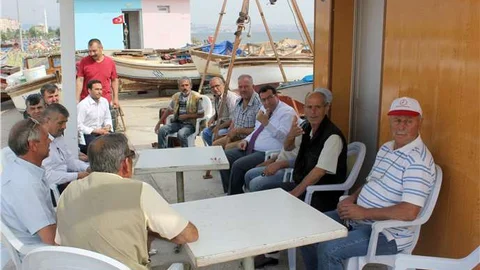 İzmir'de Balıkçılara Destek Sözü Verdi