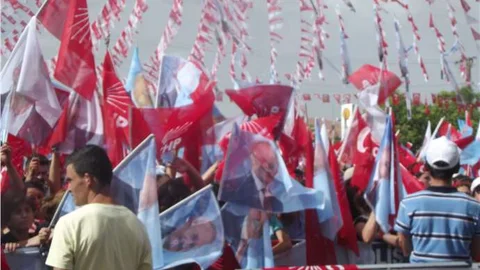 Elazığ'da Kılıçdaroğlu, yoksulluğu bitirmek için 4 yıl yetki istedi