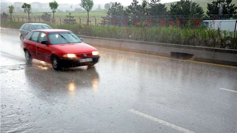 Ankara'da sağanak yağış etkili