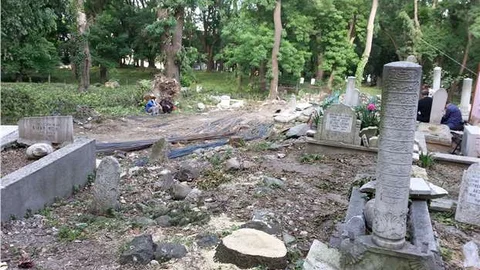 Samsun'da Tarihi Mezarlıkta Restorasyon Çalışması