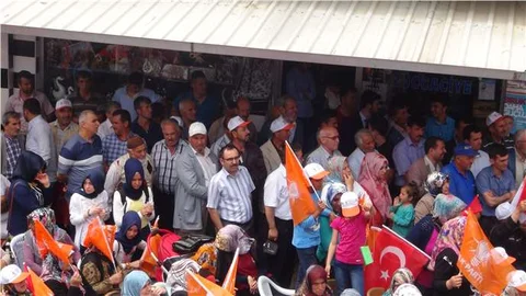 Osmaniye'de memurlar mitinge katıldı