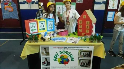 Bursa'da Minik Mucitlerin Bilim Şenliği