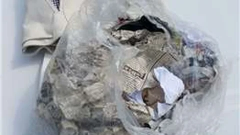 İzmir'de otobüste eroin bulundu, bir kişi tutuklandı.