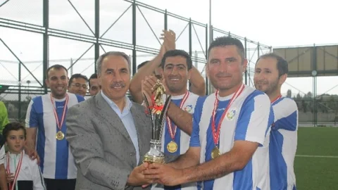 Kayseri'de Çelikspor, Kurumlar Arası Futbol Turnuvası'nın şampiyonu oldu