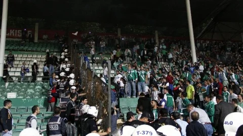 Bursa'da Bursaspor ile Galatasaray maçı sonrası olaylar çıktı