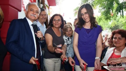 İzmir'de Manavkuyu Mahallesi'ne yeni muhtarlık binası inşa edildi