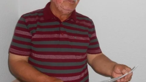 Eskişehirli şair Kadir Kaya, Giresun'un Şebinkarahisar ilçesinde düzenlenen "18. Hikmet Okuyar Ödüllü Şiir Yarışması"nda birincilik ödülünü kazandı.